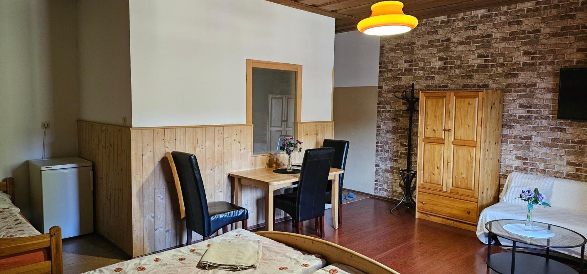 Čerčany 悠塞尔塔旅馆酒店 外观 照片